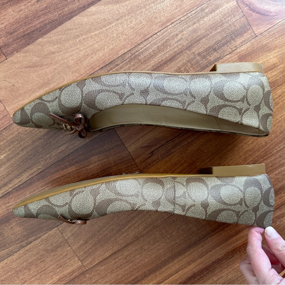 Stunning Coach flats - size 10
